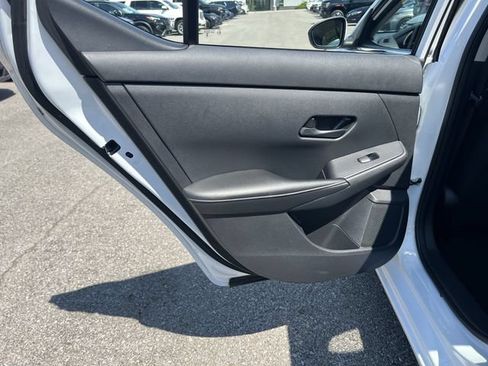Used 2024 Nissan Sentra SV FWD image 23