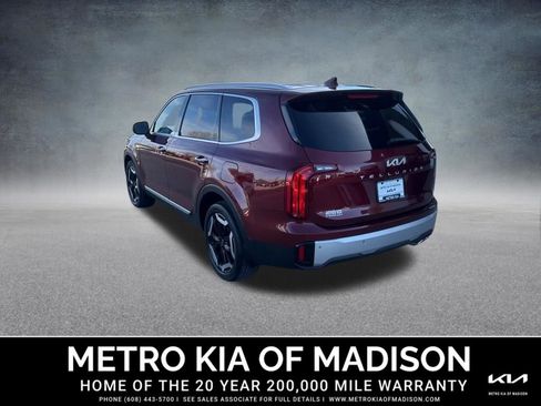 Used 2024 Kia Telluride S w/ S Sunroof Package image 4