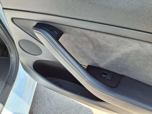 Used 2022 Tesla Model 3 Standard Range RWD image 26