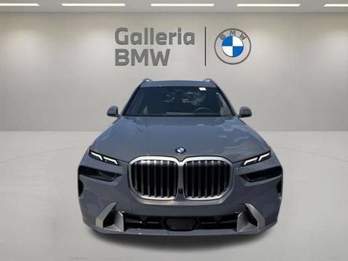 Used 2026 BMW X7 xDrive40i AWD/4WD image 3