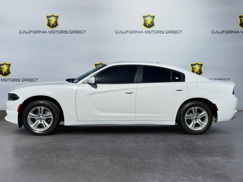 Used 2022 Dodge Charger SXT w/ Leather Interior Group RWD image 2