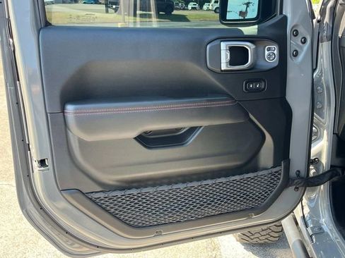 Used 2022 Jeep Gladiator Rubicon w/ LED Lighting Group AWD/4WD image 25