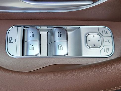 Used 2024 Mercedes-Benz GLS 450 4MATIC image 21