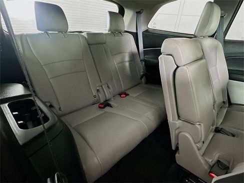 Certified 2018 Honda Pilot EX-L image 9