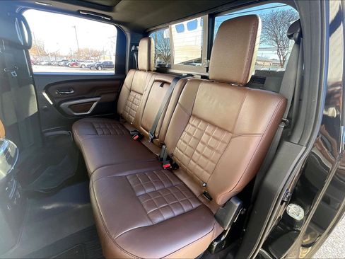 Used 2022 Nissan Titan Platinum Reserve w/ Moonroof Package image 31