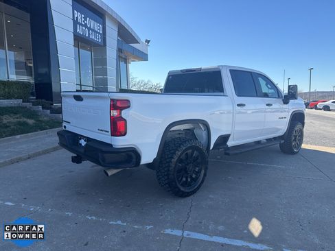 Used 2022 Chevrolet Silverado 2500 Custom w/ Custom Value Package image 4
