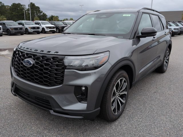 New 2026 Ford Explorer Active w/ Active Comfort Package RWD image 8