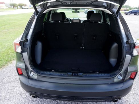 Used 2021 Ford Escape SE w/ SE Sport Appearance Package image 20