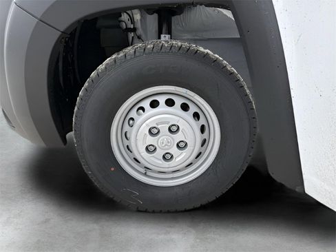 New 2025 RAM ProMaster 2500 w/ Quick Order Package 22G SLT image 26