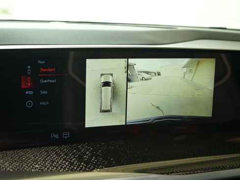 Used 2025 Cadillac Escalade ESV V AWD/4WD image 14