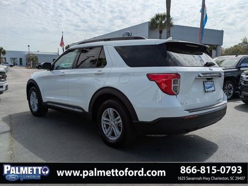 Used 2024 Ford Explorer XLT image 5