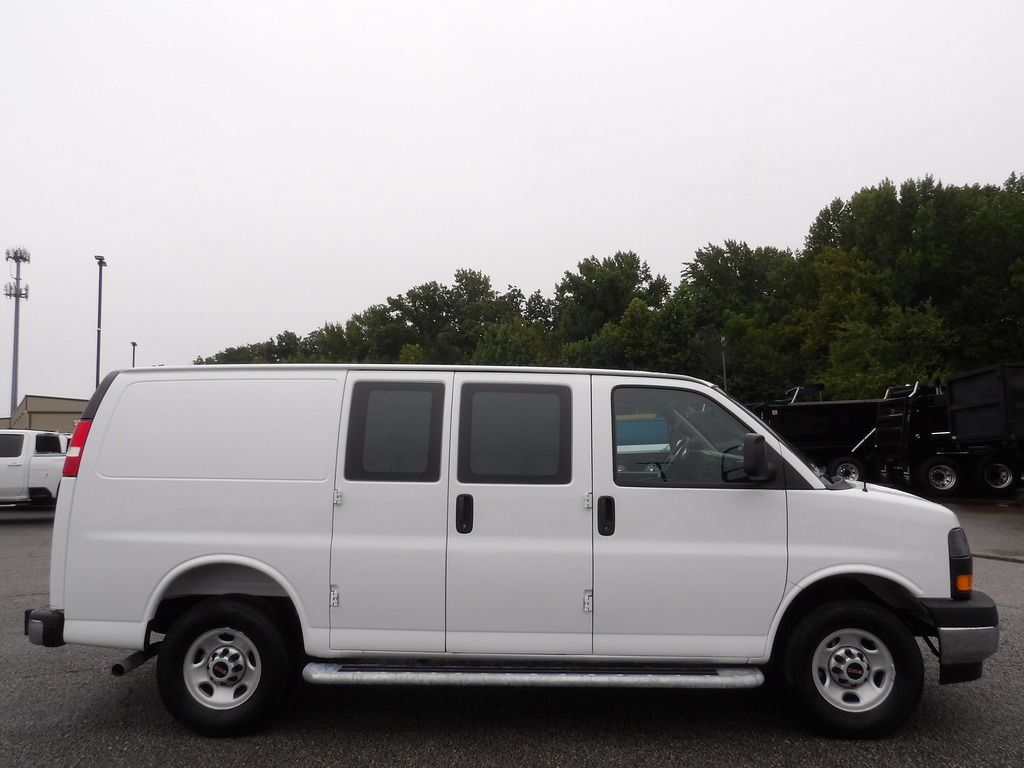Used 2025 GMC Savana 2500 w/ Driver Convenience Package RWD image 9