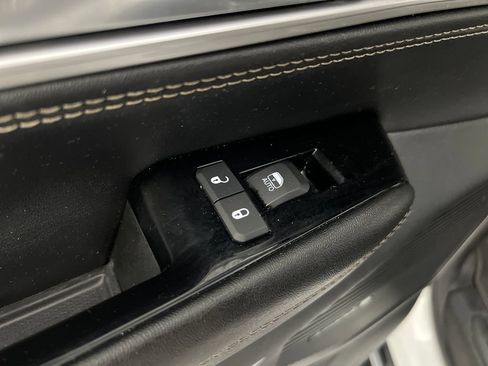 Used 2024 Jeep Wagoneer Series II w/ Flexible Seating Group RWD image 23