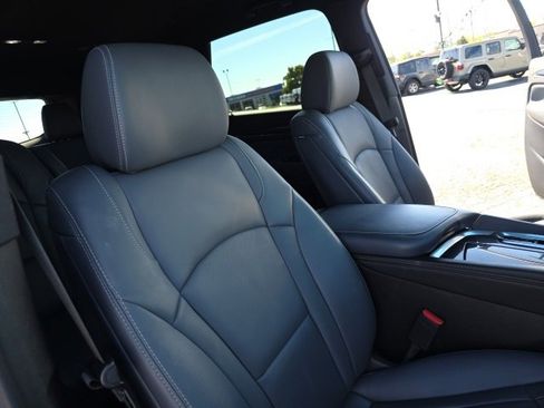 Used 2024 Buick Enclave Premium image 47