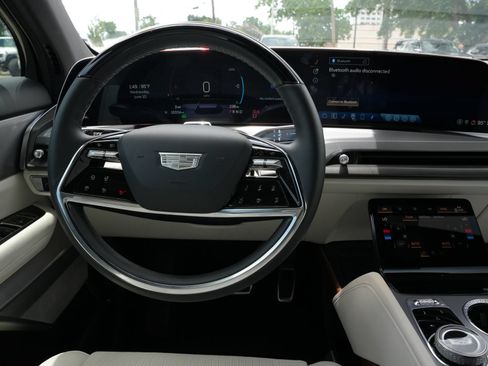 Used 2026 Cadillac Vistiq Sport AWD/4WD image 10