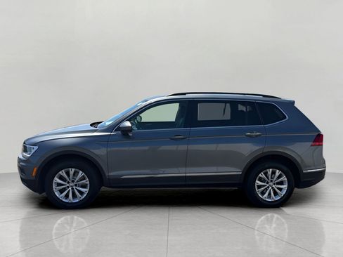 Used 2018 Volkswagen Tiguan SE w/ Panoramic Sunroof Package AWD/4WD image 4