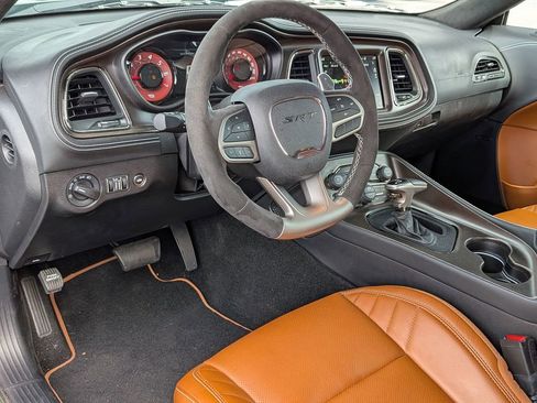 Used 2022 Dodge Challenger SRT Hellcat RWD image 33