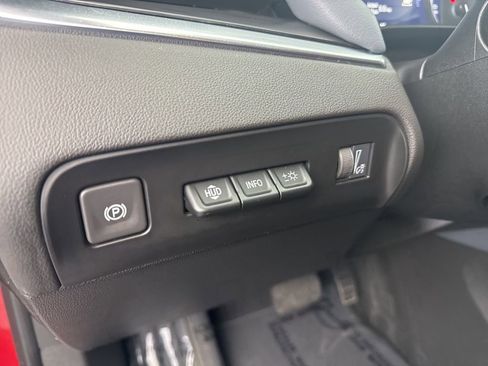 Used 2024 Buick Enclave Premium image 26