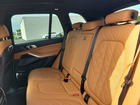 New 2026 BMW X5 xDrive40i w/ M Sport Package AWD/4WD image 8