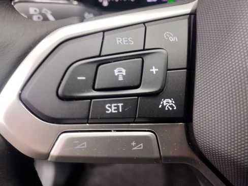 Used 2025 Volkswagen Jetta S image 21