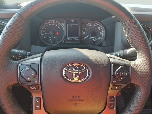 Certified 2021 Toyota Tacoma TRD Off-Road w/ TRD Premium Off Road Package AWD/4WD image 20