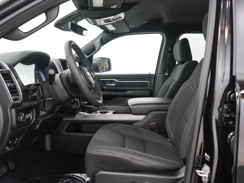 Used 2025 RAM 1500 Big Horn AWD/4WD image 23