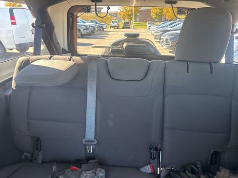 Used 2022 Jeep Wrangler Unlimited Sahara w/ LED Lighting Group image 35