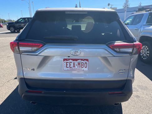 Used 2025 Toyota RAV4 XLE AWD/4WD image 5