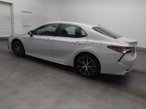 Used 2023 Toyota Camry SE FWD image 3