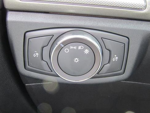 Certified 2018 Ford Fusion SE FWD image 17
