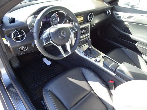 Used 2012 Mercedes-Benz SLK 250 image 13
