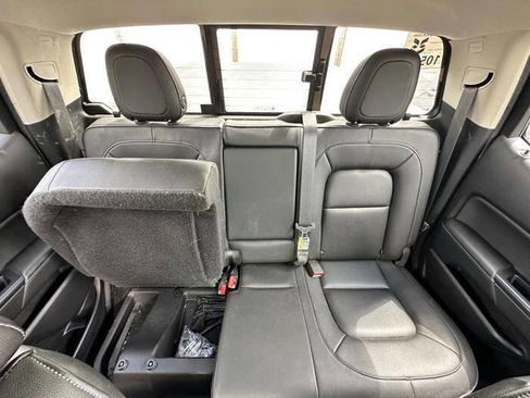 Used 2017 GMC Canyon SLT w/ Driver Alert Package AWD/4WD image 21