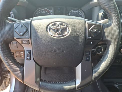 Used 2023 Toyota Tacoma TRD Off-Road w/ TRD Premium Off Road Package AWD/4WD image 21