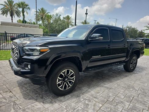 Used 2022 Toyota Tacoma TRD Sport w/ TRD Premium Sport Package RWD image 8