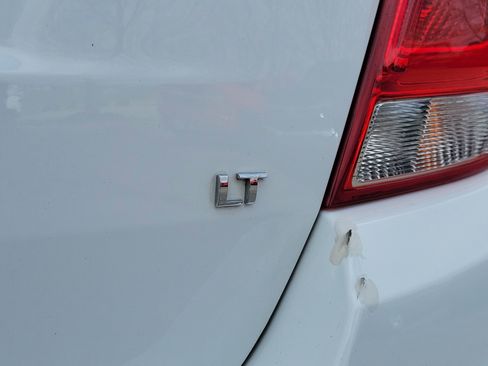 Used 2019 Chevrolet Trax LT w/ LT Convenience Package image 7