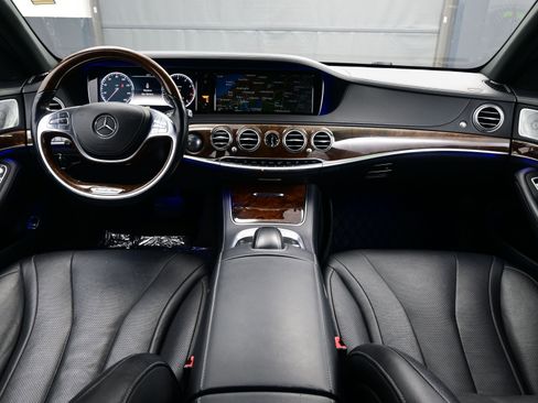 Used 2014 Mercedes-Benz S 550 Sedan image 17