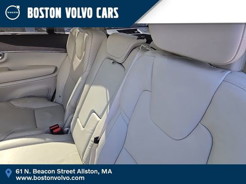 Used 2022 Volvo XC90 T8 Inscription image 13