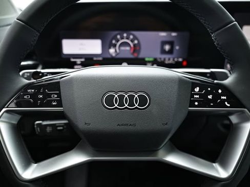 New 2026 Audi Q3 quattro 2.0T image 32