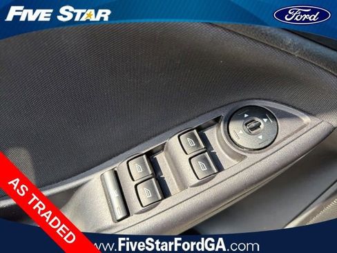 Used 2015 Ford Focus SE FWD image 13