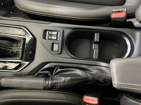 Used 2022 Subaru Crosstrek 2.5i Sport w/ Moonroof Package image 29