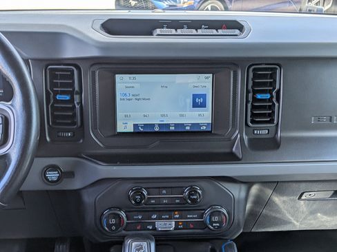 Used 2023 Ford Bronco Black Diamond AWD/4WD image 19