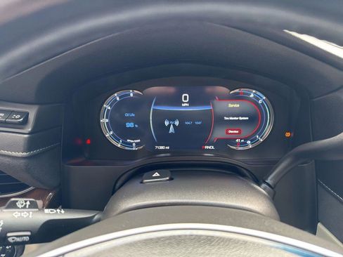 Used 2019 Cadillac Escalade Luxury image 8