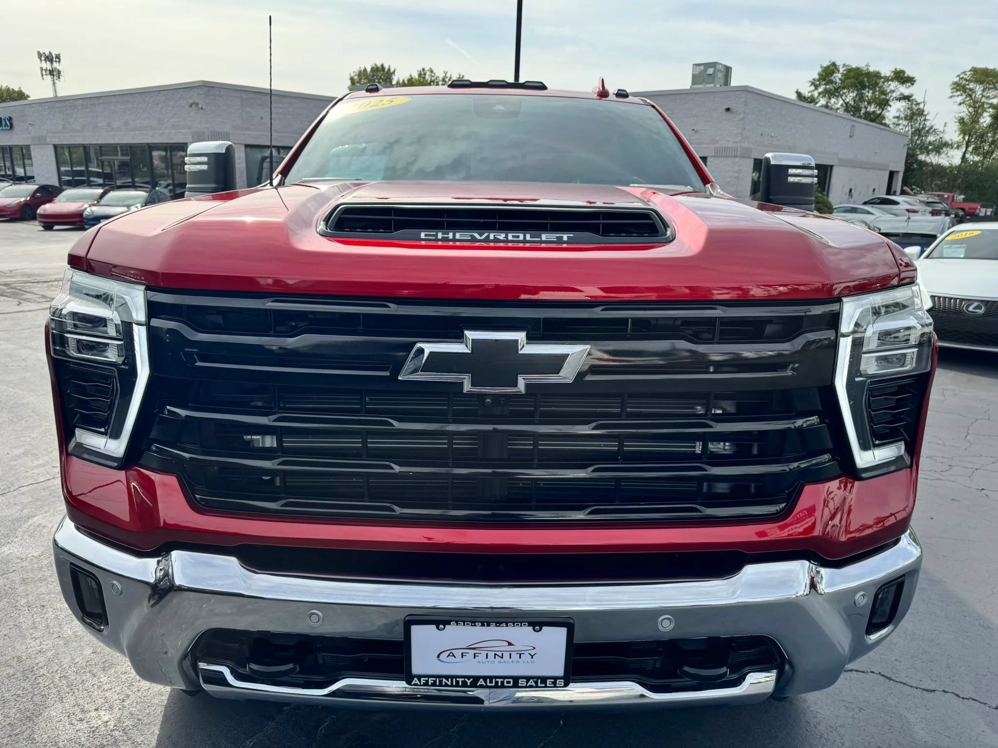Used 2025 Chevrolet Silverado 3500 LTZ w/ LTZ Plus Package AWD/4WD image 8