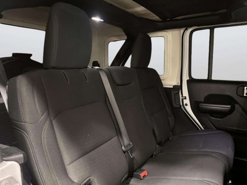Used 2019 Jeep Wrangler Unlimited Sport S AWD/4WD image 30