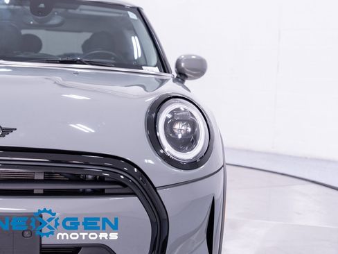 Used 2023 MINI Cooper 2-Door Hardtop image 6
