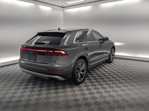 Used 2025 Audi Q8 Prestige image 5