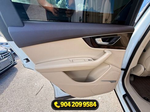 Used 2018 Audi Q7 3.0T Premium Plus AWD/4WD image 32
