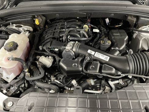 Used 2023 Jeep Grand Cherokee Limited image 16