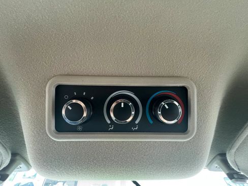 Used 2017 Chevrolet Express 3500 LT w/ LT Preferred Equipment Group RWD image 29