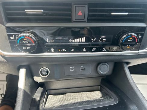 Used 2023 Nissan Rogue SV w/ SV Premium B Package AWD/4WD image 20